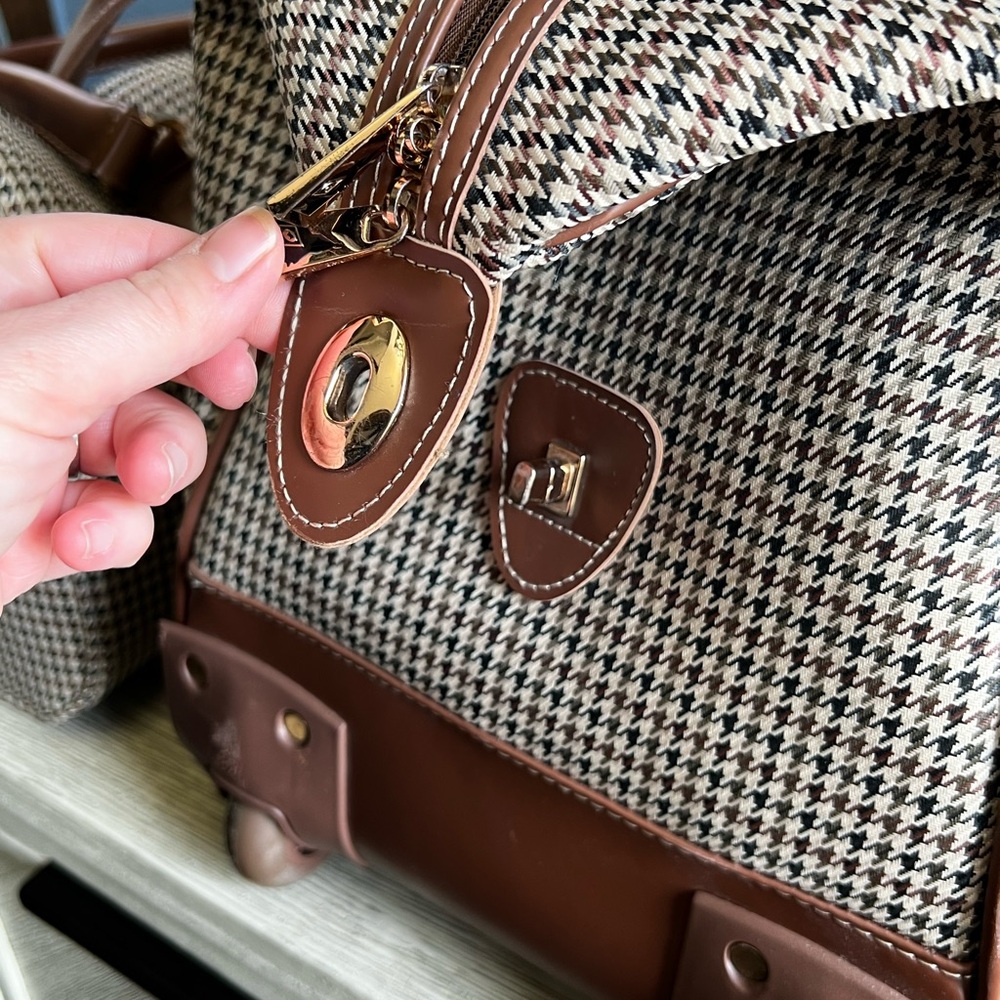 London Fog Brown Houndstooth Travel Bag Set - Picture 8 of 16